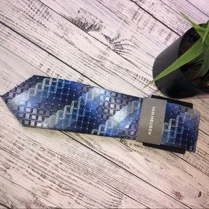 NEW Van Heusen blue tie